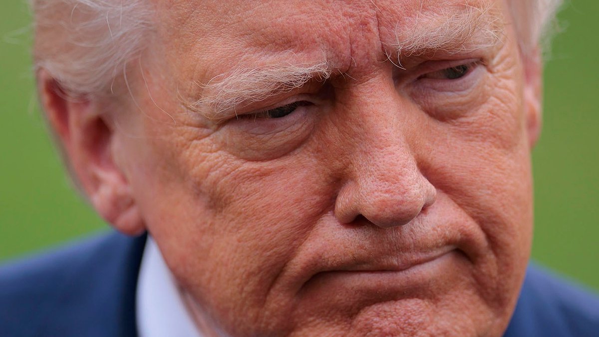 anyonewantchips's tweet photo. If Trump has nothing to hide with his $10B suit against the BBC - he wouldn’t be trying to hide his business financial records from them. https://t.co/XF6Q2wwBiT