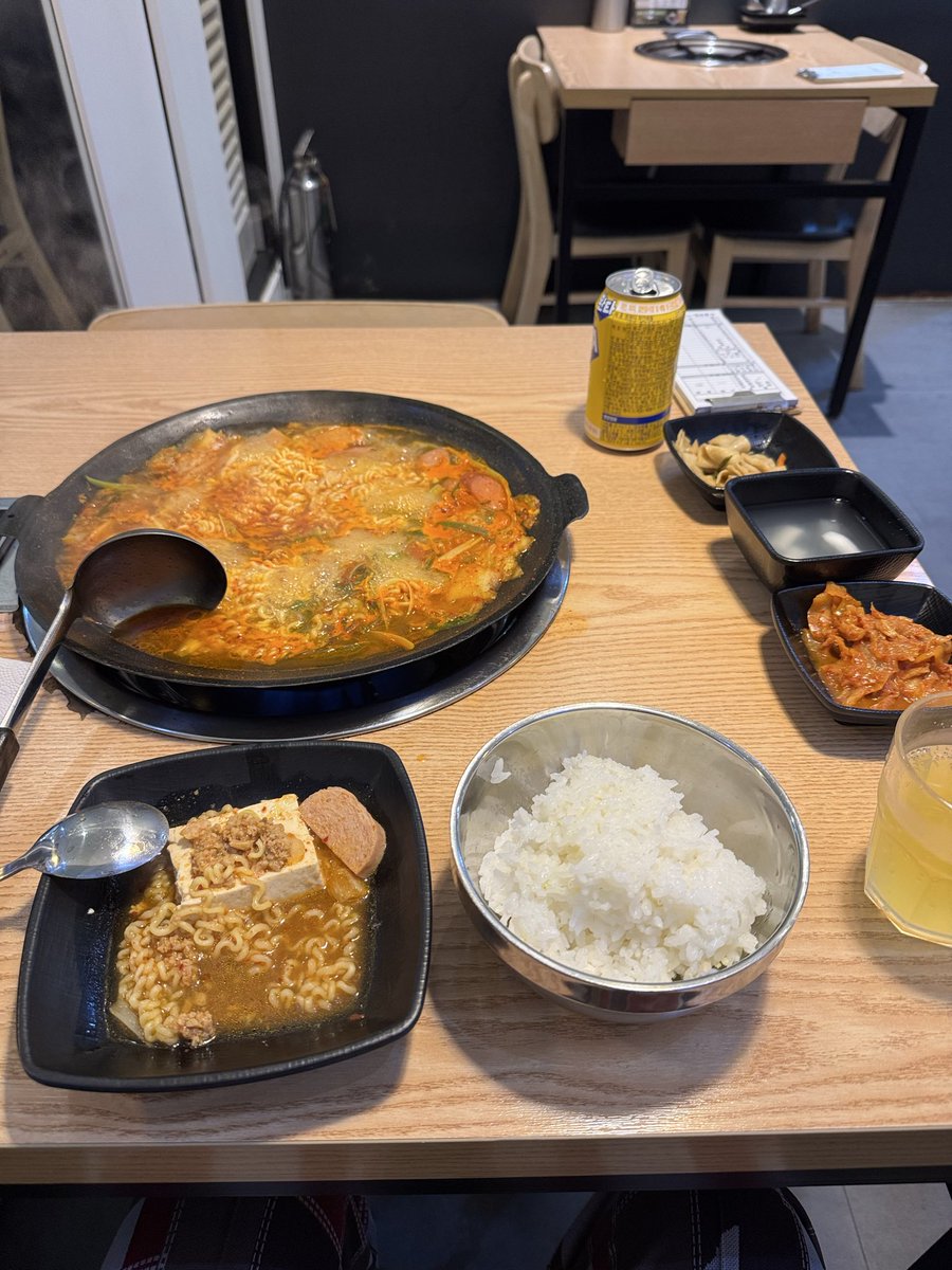 OSAKAnono's tweet photo. あー、最高に楽しかったソウルコン🎶
次は国立！
マジで29日が2枚を30日2枚に交換してくれる方いないかな…。 https://t.co/bde5alsTiO
