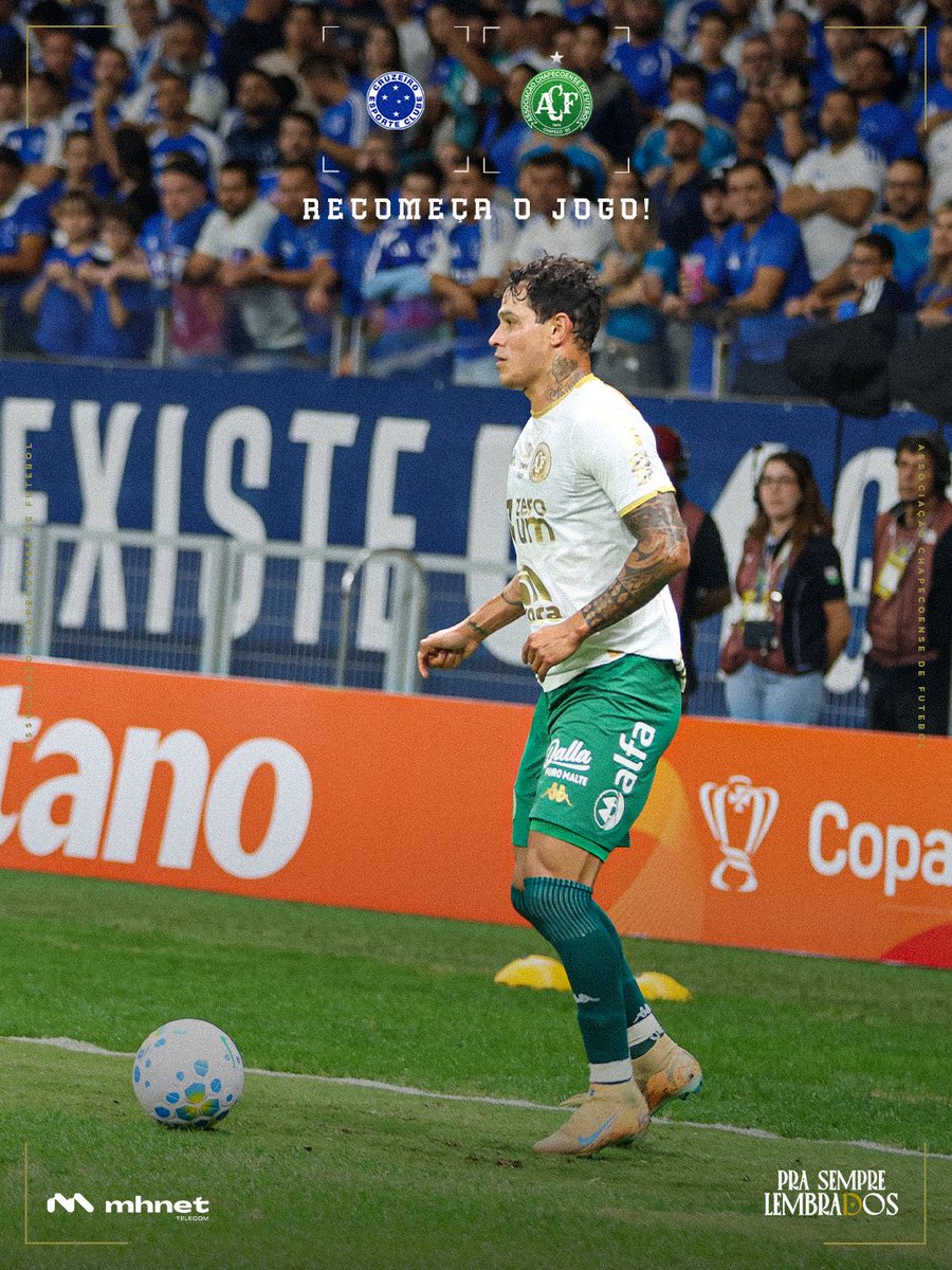 ChapecoenseReal's tweet photo. RECOMEÇOU! Bola rolando para a etapa final de partida no Mineirão.

Vamos, Chape. Lutar até o fim! 💪
 
🇳🇬 #CRUxCHA | 1-0 | #VamosChape https://t.co/IIZG4QD0xJ