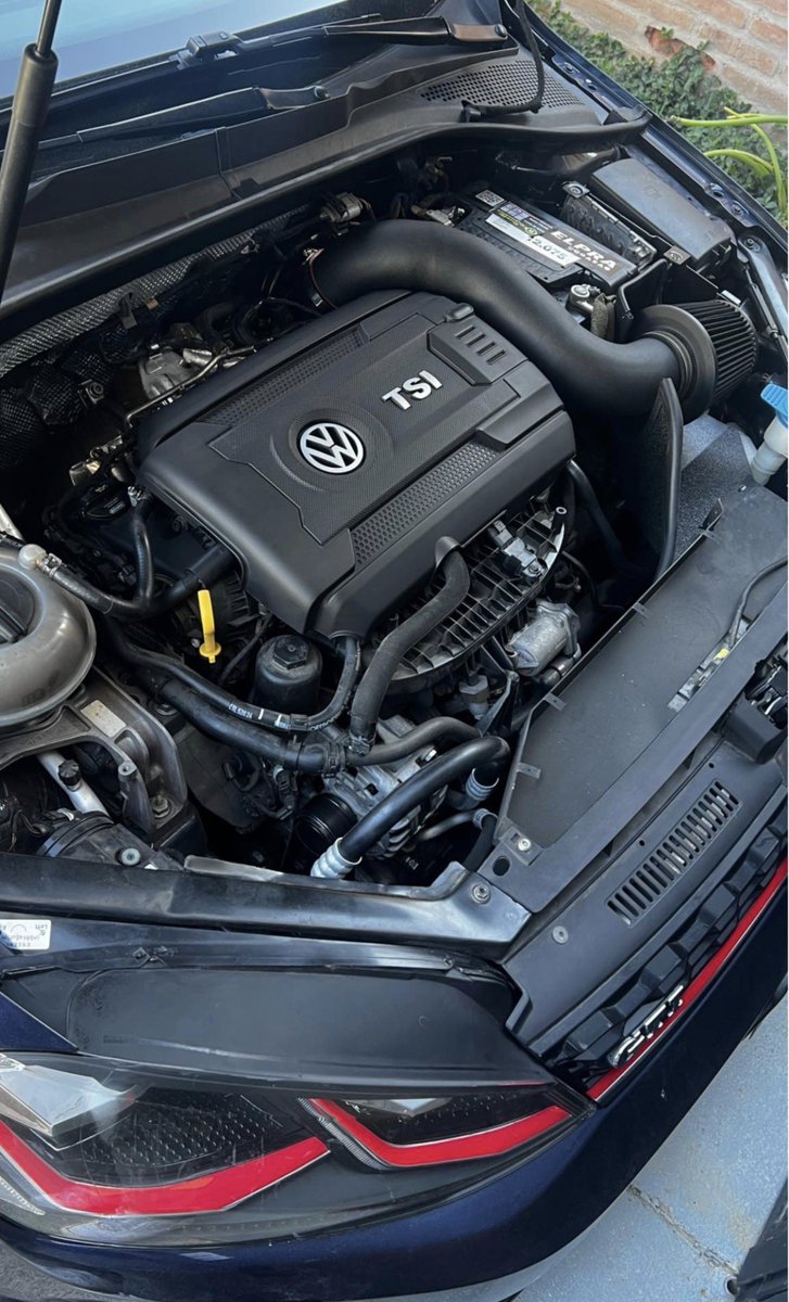 RomanBrunori's tweet photo. Este tipazo hizo un Golf 1.6msi a GTI. Y lo vende a precio de GTI 2013. Para colmo enfierrado. 

Alguien que le dé un premio a este loco. https://t.co/n3DQ9HlZ23