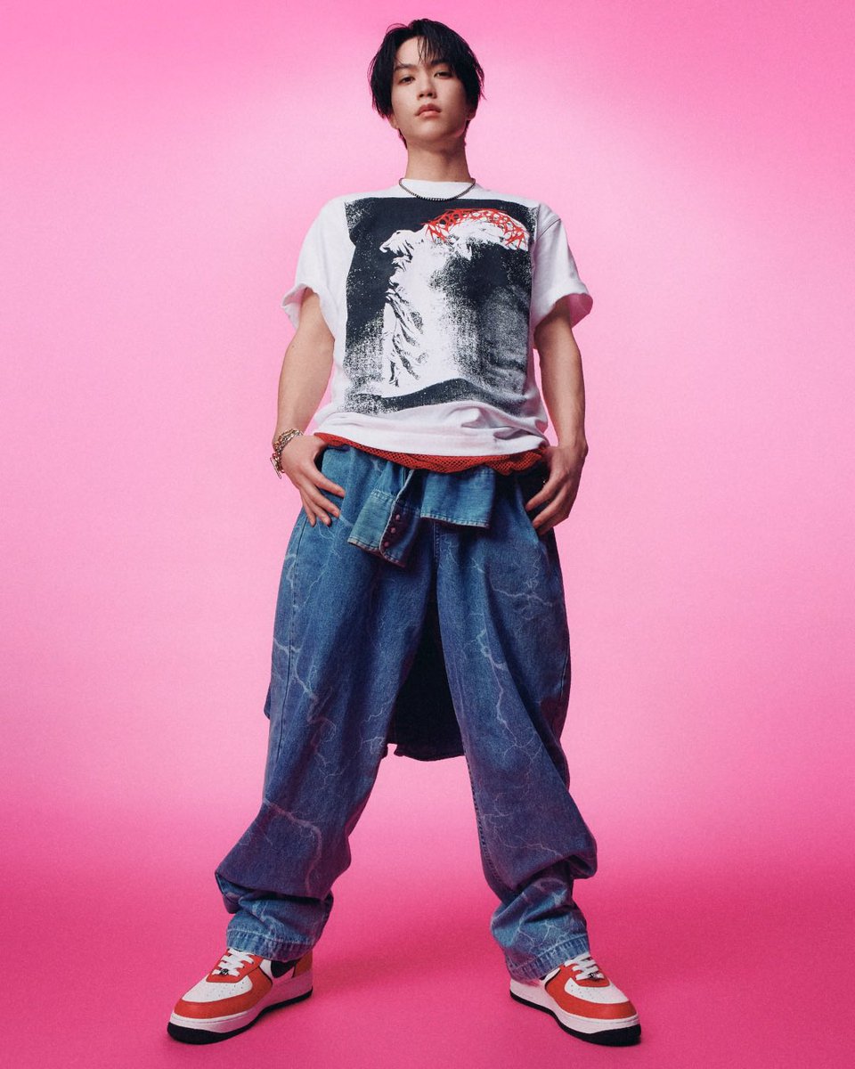 therampagefext's tweet photo. ／
ABCマート限定✉️
NIKEのアパレルコレクション
「YOUR MESSAGE HERE」キャンペーンに
#RIKU #藤原樹 #長谷川慎 が登場👟✨
＼

「言葉で語らなくても、着こなしが個性を語る。」

ノスタルジックなグラフィックやディテールを通してNIKEのヘリテージを表現しながら、一人ひとりが自分らしいスタイルを楽しめるラインアップ！
3人それぞれの個性を生かしたスタイリングを通して、本コレクションの多彩な着こなしをご提案🙌

キャンペーンは2026年8月6日(木)より全国のABCマート及び公式オンラインストアにて開催❤️‍🔥

ぜひチェックしてください💫

🔗特設サイト
https://t.co/slqZtWdYJb

🎥ビジュアルムービー
https://t.co/ahfnPPOEGy

#abcmart @ABCMART_INFO
#nike @nikejapan
@RIKU1994810 @itsuki__rmpg @makoto_lo_olzzz