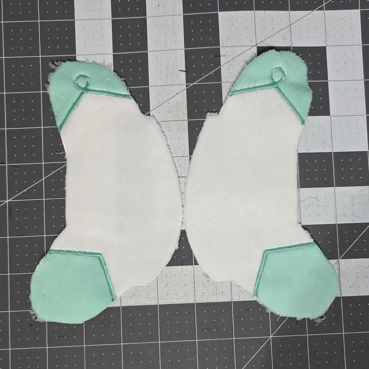 Leighs_Dragons's tweet photo. Embroidery for the next plush!

We have another Pokémon OC! 🥳

#plushart #plush #pokemonplush #pokemonoc #pokesona https://t.co/3ngu0BL5IU