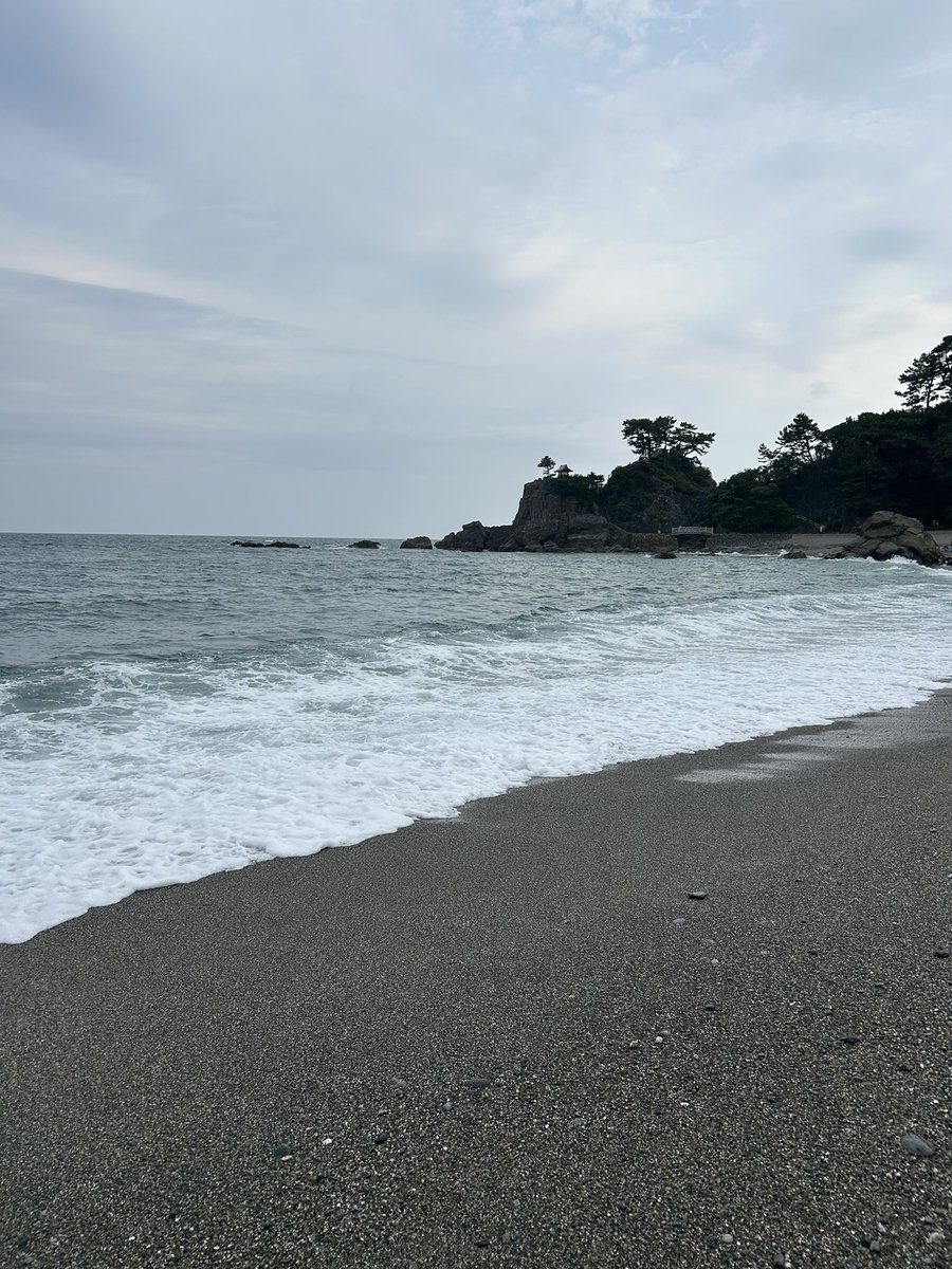 yu_koroom's tweet photo. おはよう☀
娘が行きたかった高知
坂本龍馬が好きで😊

桂浜行けて良かった♪
夏休み娘が元気で嬉しい🥹 https://t.co/G3ck3uiWy4
