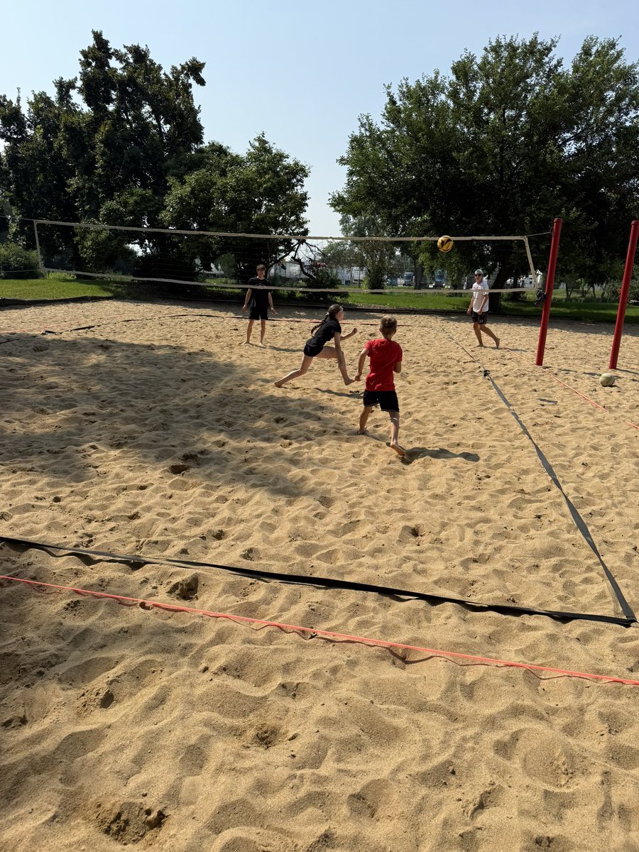 RedHawkVB's tweet photo. Program Sand Camp 2026 🏐🥳 https://t.co/4uUzePS4ga