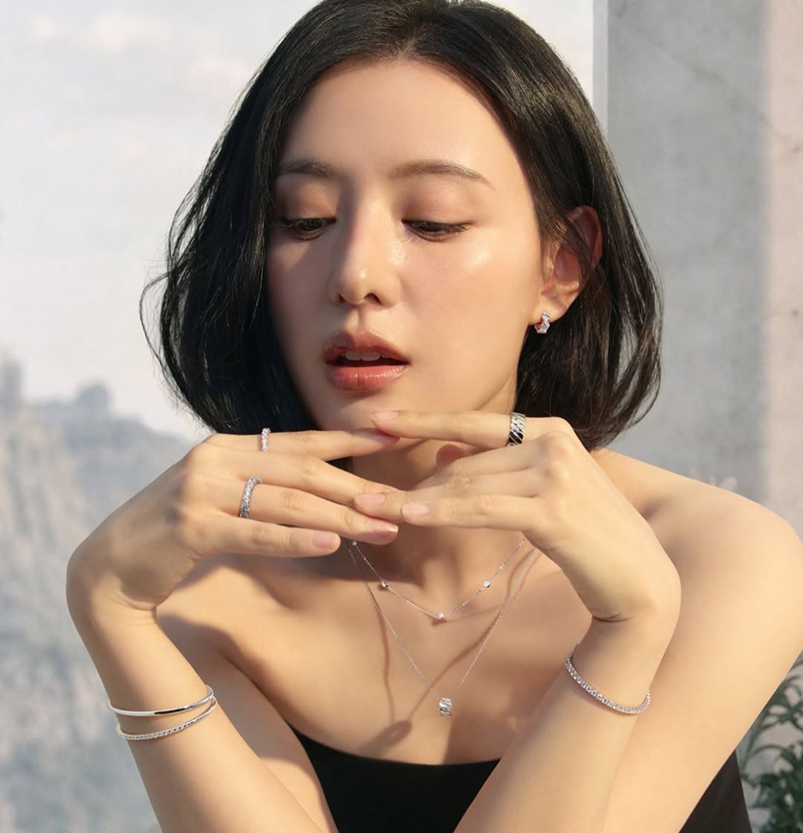 miso271's tweet photo. 스톤헨지 가을 캠페인 뉴짤.. #김지원 https://t.co/1dhzrsk4WY