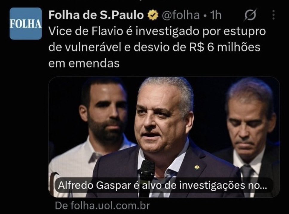 lebatzz's tweet photo. @pfigueiredo08 @FlavioBolsonaro Ele já curte… um era “pintou um clima”, o outro é um laranjão todo trabalhado no Epstein https://t.co/8xiH8ZLk4w