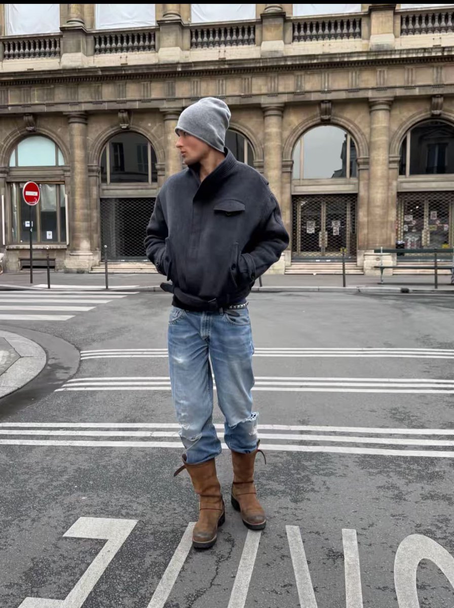 boymolish's tweet photo. Show the whole boot the right way✨ https://t.co/lADC8BGWtn