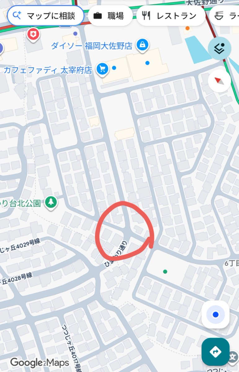 kazu_oy's tweet photo. 太宰府市大佐野のひまわり通りで取締りやってますよ！白バイもいた！こんなとこでやってるのは通勤で10年以上通ってるけど初めて！制限速度30キロなので要注意！！ https://t.co/fE0SjJob1G