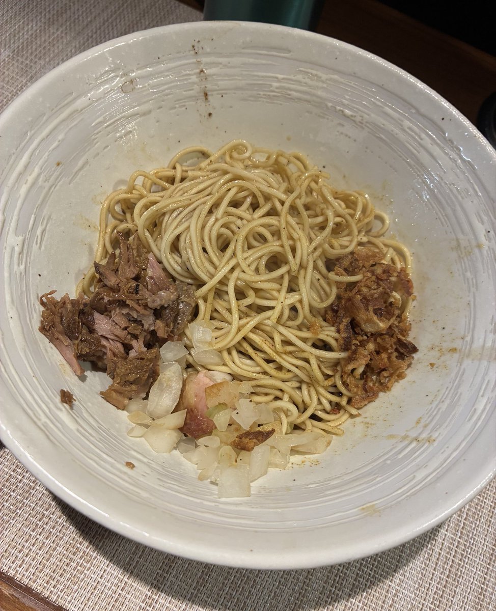kusukusu2's tweet photo. 麺処 はら田

もうすぐ夏休みなので
帰省前にちょこっと

最近は冷たいモノしか食べません
芯から暖かくなりたくかいからね！
世知辛い世の中ですが美味しかったです
ごちそうさまでした！ https://t.co/4cEaHRAJsk