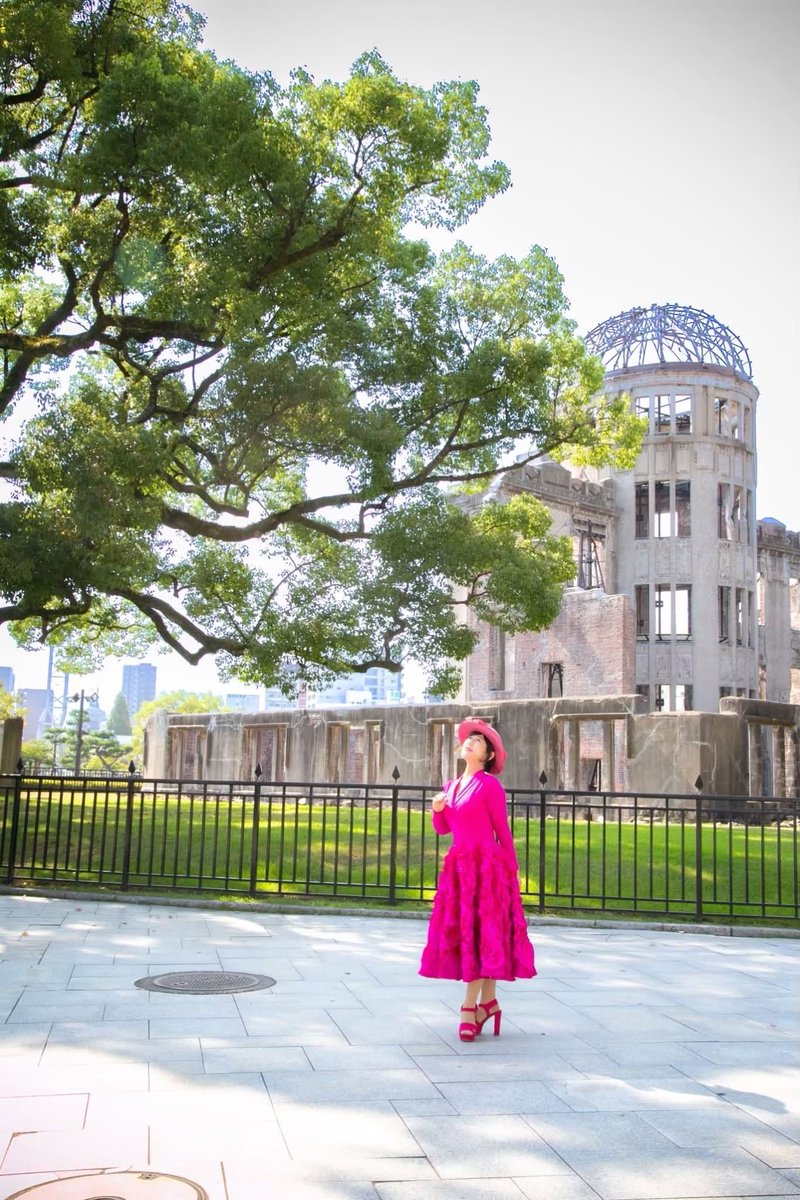 tsp_sunlight's tweet photo. 8月6日。
広島に原爆が投下されてから81年。

私の祖母は21歳で被爆し、命を落としました。
それでも、祖母からつながる命があるからこそ、今こうして生きていることに感謝しています。

81年前に命を落とされたすべての方々を偲び、平和への感���を新たにする一日に。

#広島 #原爆の日 #平和 #8月6日 https://t.co/5311d9FPm3