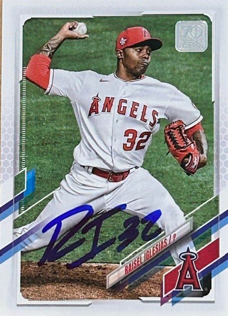 kane_autograph's tweet photo. Raisel Iglesias began his professional career in Cuba as an infielder before converting to the mound. That switch paid off—he's gone on to become one of baseball's top late-inning relievers, recording 200+ career saves in the Major Leagues. #TTM #MLB #BaseballCard #KaneAutograph https://t.co/IlL6Fxweqq
