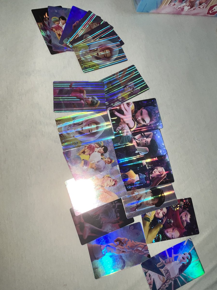 BeAMonster7's tweet photo. Vi uma glr reclamando sobre a nova promo do @McDonalds_BR com os photocards das guerreiras do kpop, a unidade que eu fui tinha muita variedade, eu pedi varios pacotes e basicamente fechei a coleção inteira, então não sei se é lote de unidade ou apenas sorte. https://t.co/qMp04sZxFr