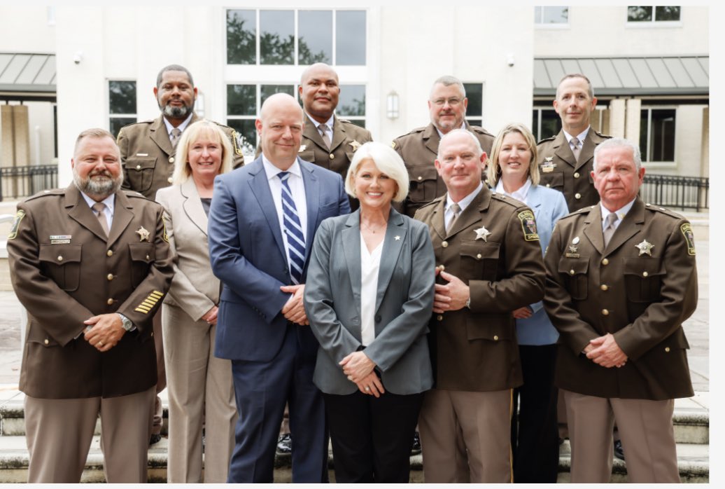 LibertyDagger's tweet photo. The retarded boomer traitors listing hispanics as White in Baldwin County jail. Captain Graves is top left. Clearly a DEI hire. https://t.co/QwzE6iZWGc