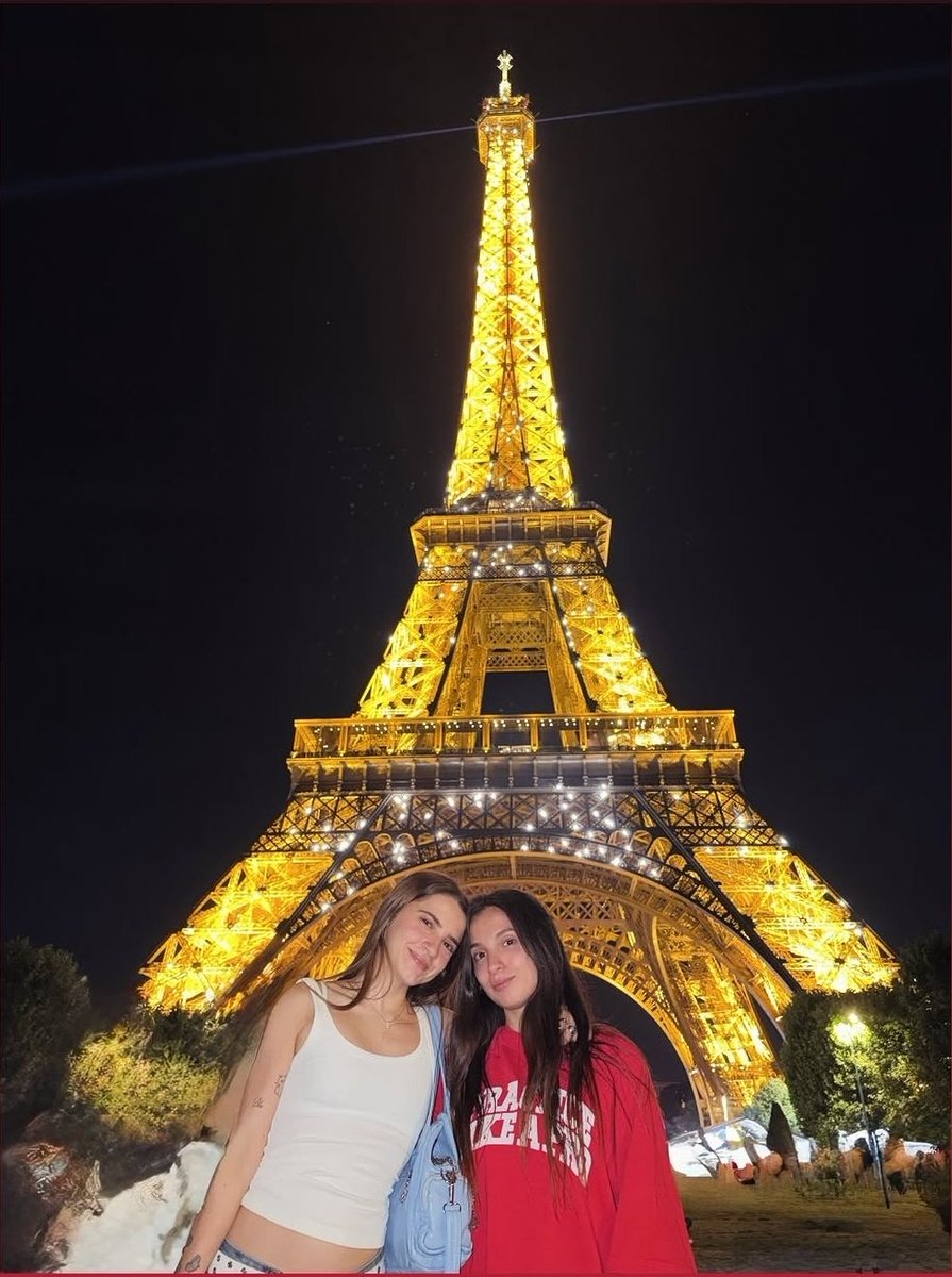MsMistery4's tweet photo. Jochis en la ciudad del amor, esa es la clave https://t.co/gXF0xALzV5
