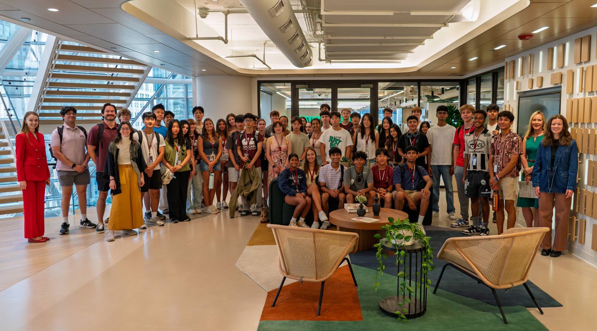 InvenergyLLC's tweet photo. We welcomed 80+ high school students from @UChicago's Young Innovators programs, supported by Invenergy and the Polsky Foundation, to our Chicago headquarters for a firsthand look at careers in energy, innovation, and entrepreneurship ⚡ https://t.co/5u4CAtRbP2