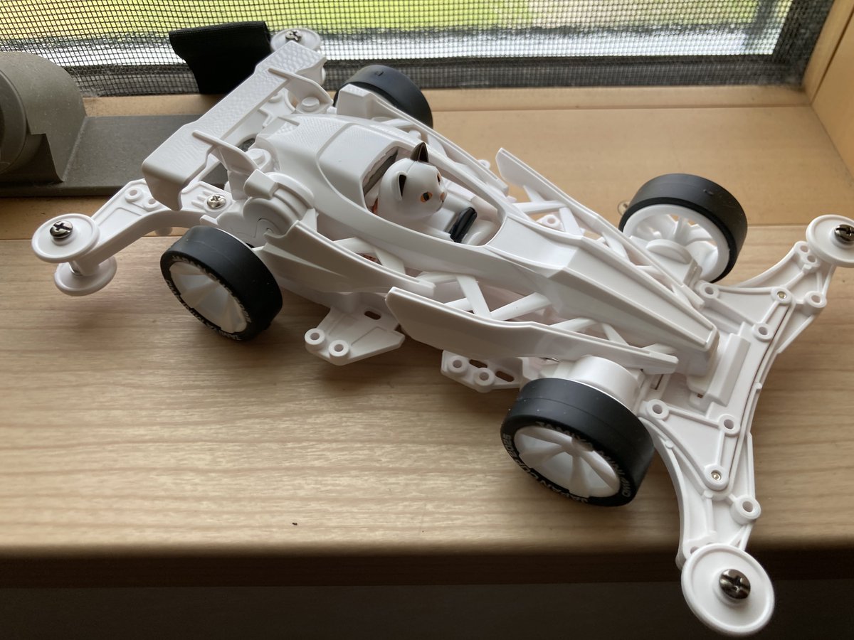 mini4wd_kazukou's tweet photo. VZシャーシ素組で作ってみました。 https://t.co/uDunMQJhra