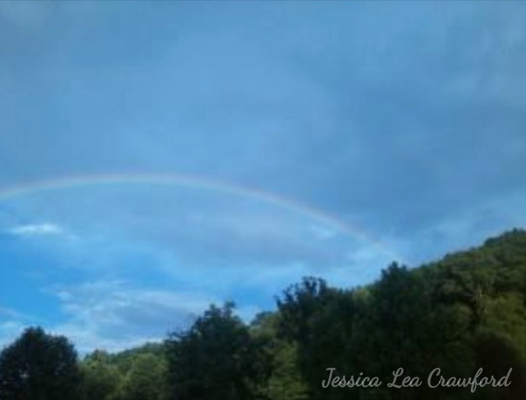 _Jessica_Lea_'s tweet photo. Rainbow from back home.

#Rainbow #Westvirginia #naturephotography https://t.co/YAsYbkpNRq