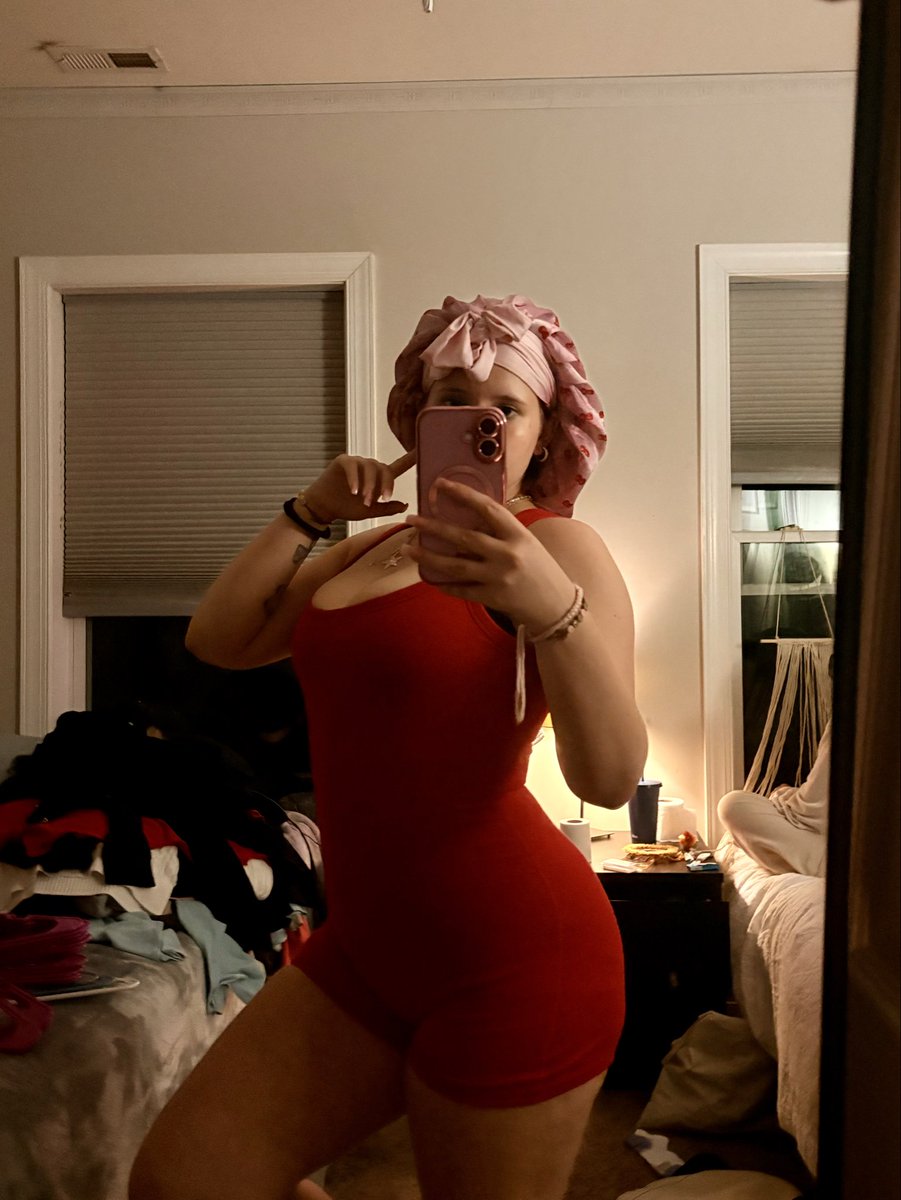 HaylieK304's tweet photo. Dm me for content! Venmo &amp; Apple Pay ONLY! #findom #sellingcontent #buyingcontent𝗠𝗘𝗦𝗦𝗔𝗚𝗘 #304 #paypig #sugardaddy #sugarbaby https://t.co/xb8UTGWBNy