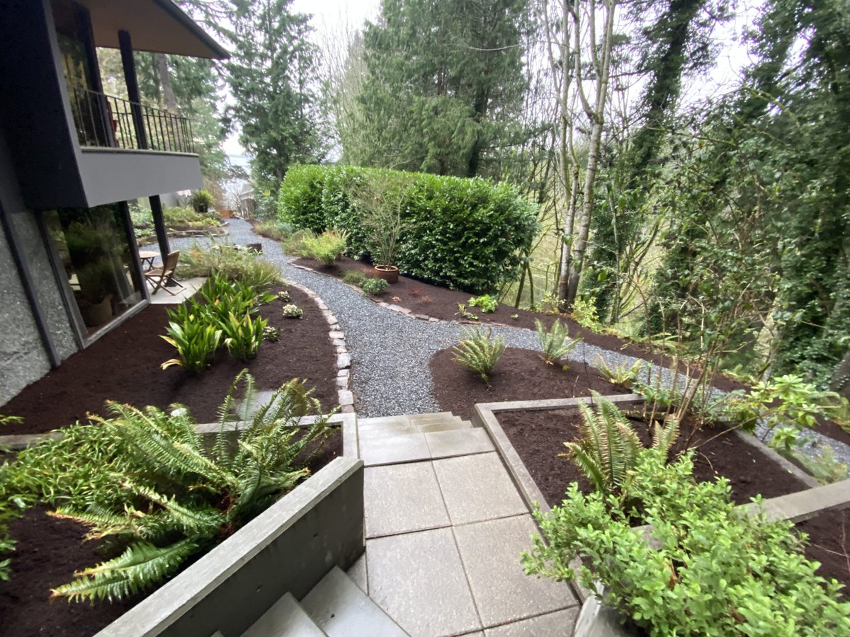 Cooperlandmaint's tweet photo. If you've noticed your outdoor space becoming more difficult to maintain or less enjoyable to use, it may be time to consider a landscape renovation. Give us a call to schedule an appointment today!
#CoopersLandscapeMaintenance #LandscapeRenovations 
https://t.co/BxAcCsJQ1h https://t.co/G77igU4SMi