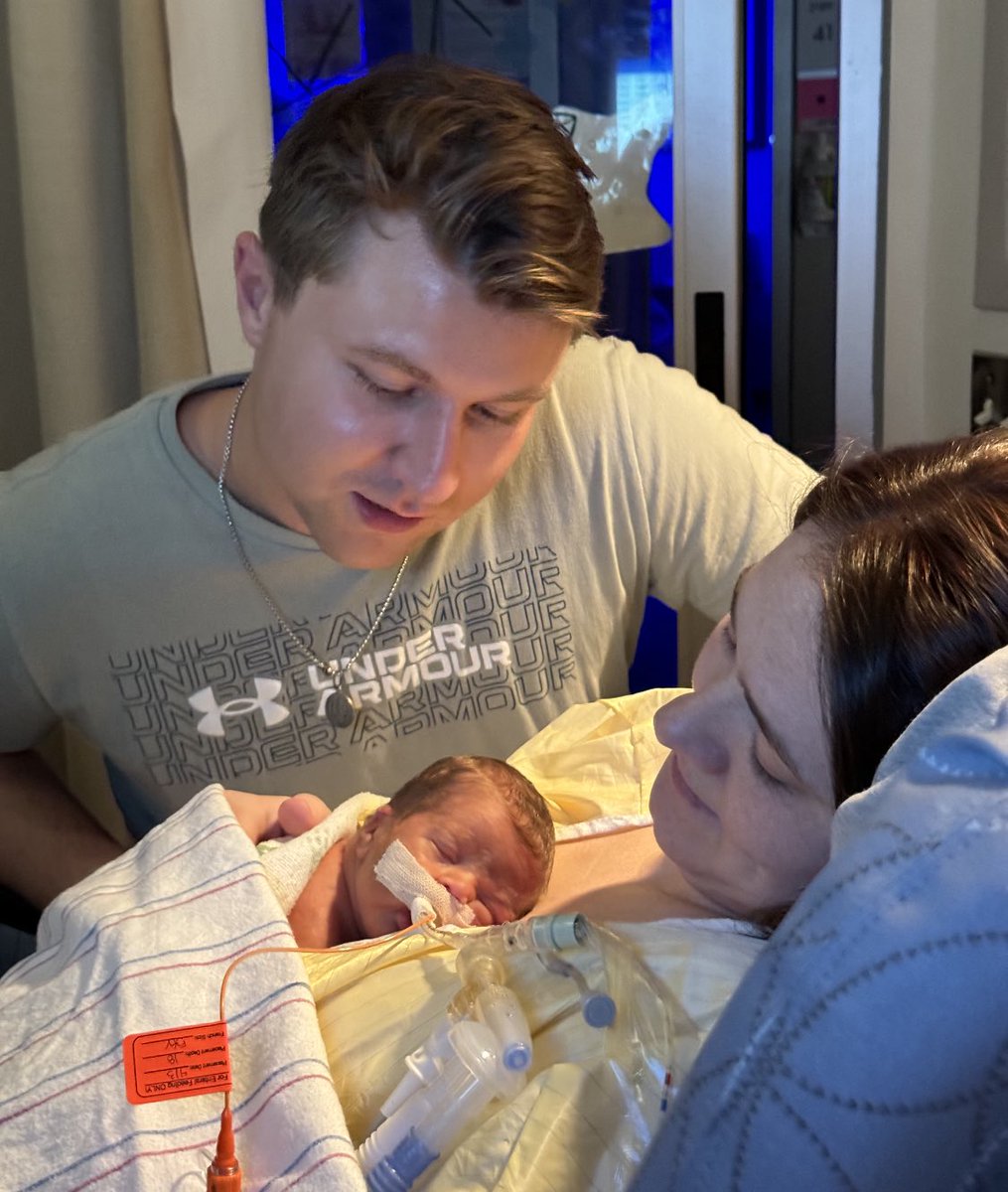elliottengenMN's tweet photo. Minnesota law currently allows anyone, for any reason, to kill a baby- up to 40 weeks gestation.

This is my son- born at 28wks. 

30 minutes before this picture was taken, he had zero human rights. 

The only places on Earth he had none? Iran, North Korea, and Minnesota. https://t.co/bSHRV6KcS7