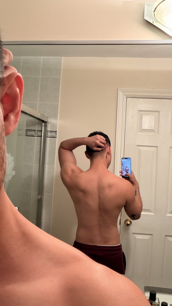 Peeeeeeejjj's tweet photo. Back is backing today https://t.co/h2kLOrn2CR