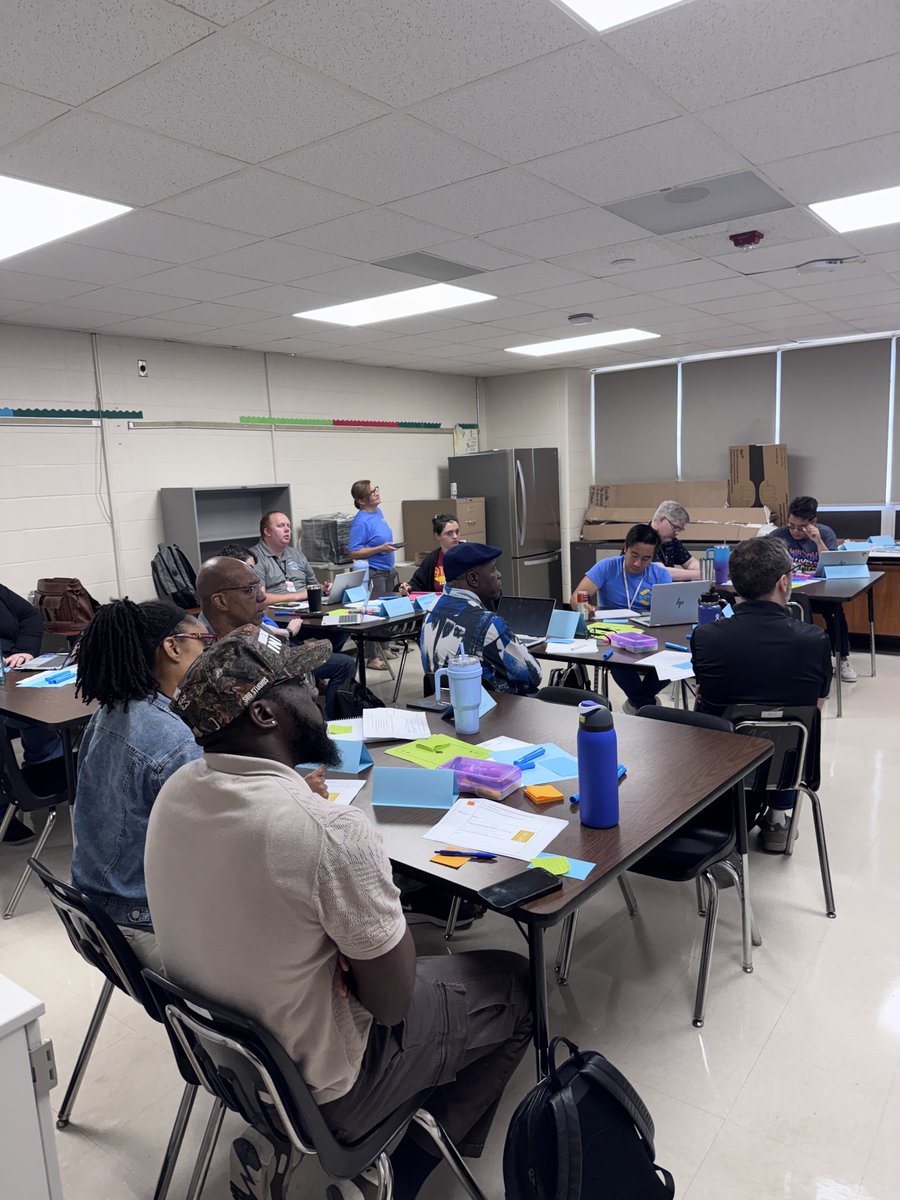 gforoi's tweet photo. Our RTI and Multilingual Departments did a great job at DSD.  The teachers were engaged and asking questions. https://t.co/48zsxVZ6hp