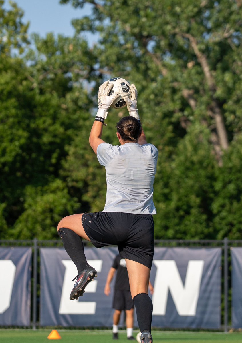 ORUWSoccer's tweet photo. Pregame flicks!📸

#ORUWSOC https://t.co/Rjti6Pz86R