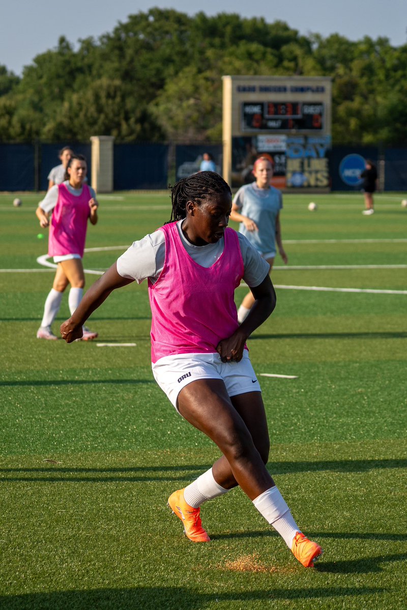 ORUWSoccer's tweet photo. Pregame flicks!📸

#ORUWSOC https://t.co/Rjti6Pz86R
