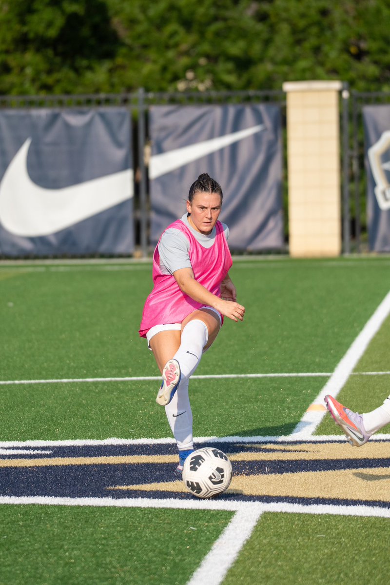 ORUWSoccer's tweet photo. Pregame flicks!📸

#ORUWSOC https://t.co/Rjti6Pz86R