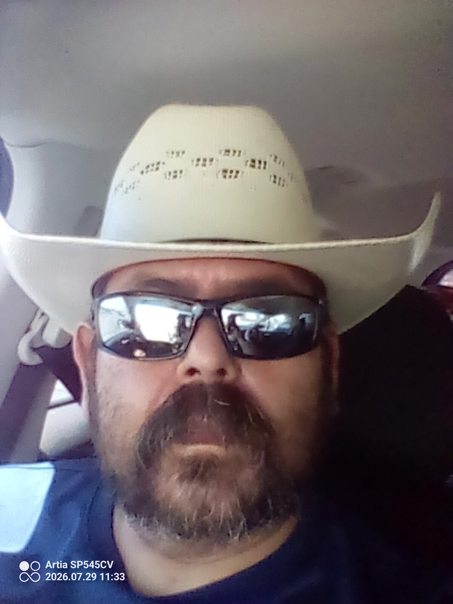 Cowboythick3224's tweet photo. @Saiiyansam Hablame 😆 https://t.co/b0LV2rnphw
