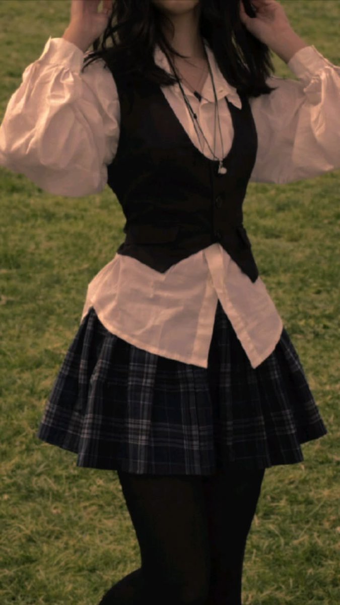 Chlomilla's tweet photo. please I just want to dress like this and look like a girl https://t.co/BW2knCQGnJ