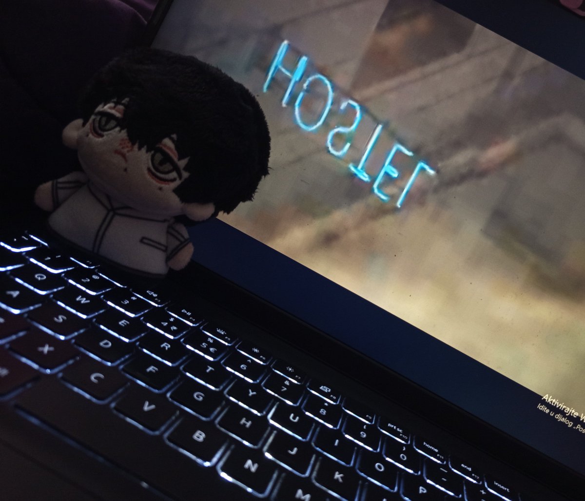 l1ght_p1nk's tweet photo. Movie night 🎞️
#thesummerhikarudied #minidoll https://t.co/7WsAosi3qV