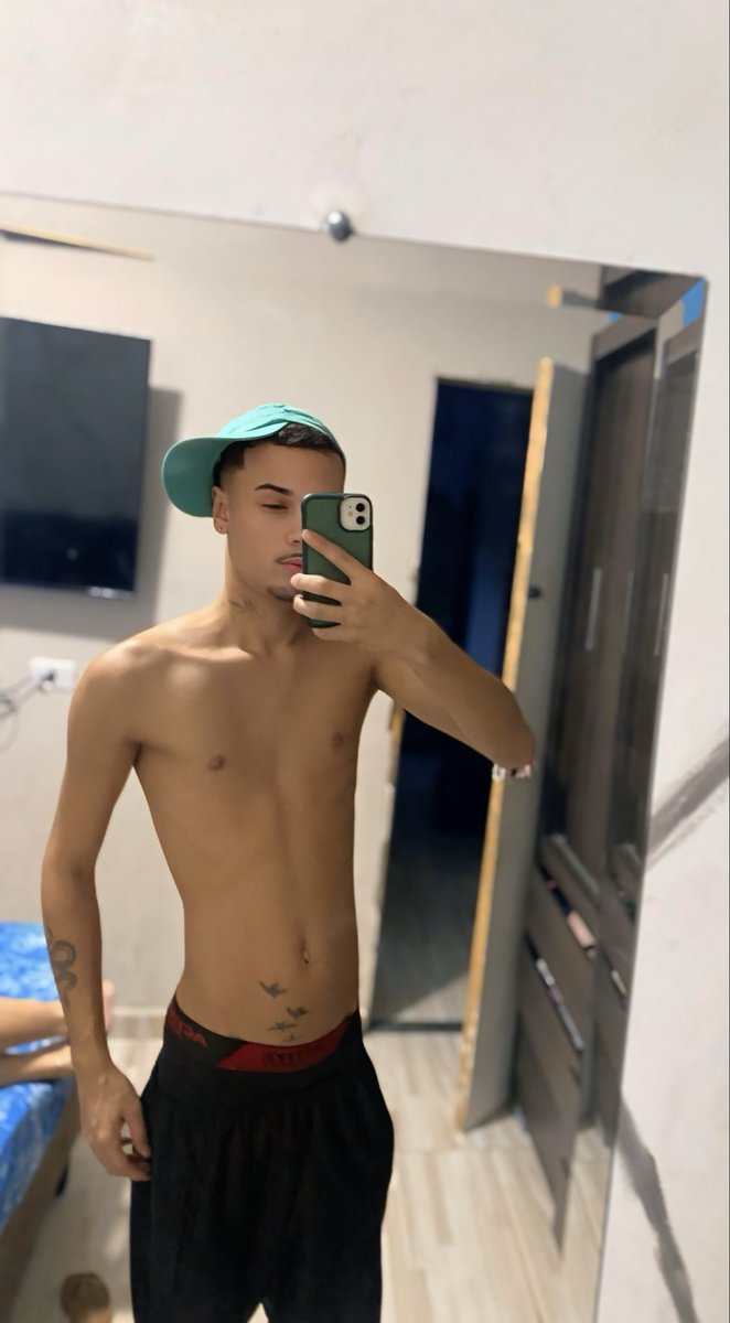 Mayconmelloz's tweet photo. Vem me ver melhor 😈🙈 

https://t.co/6AkXZ9Dumt

#Chudaï #PINTOAWARDSㅤㅤ #novinhopirocão https://t.co/xnS5rh2eto