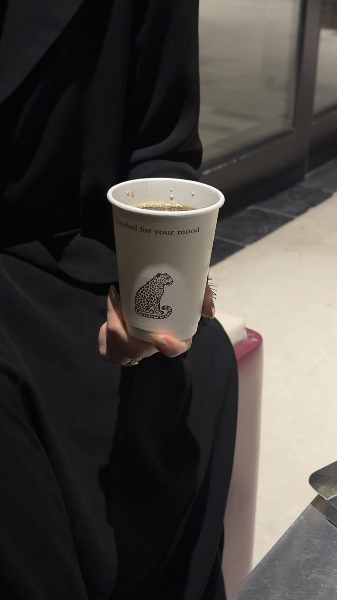 sii55_i's tweet photo. - بعد السلام عليكم -
" قلوب البشر مانيب على ودها مكلوف "
" ما الله خلقني احوز اعجاب خلق الله ". https://t.co/Ncl5W9u2W9
