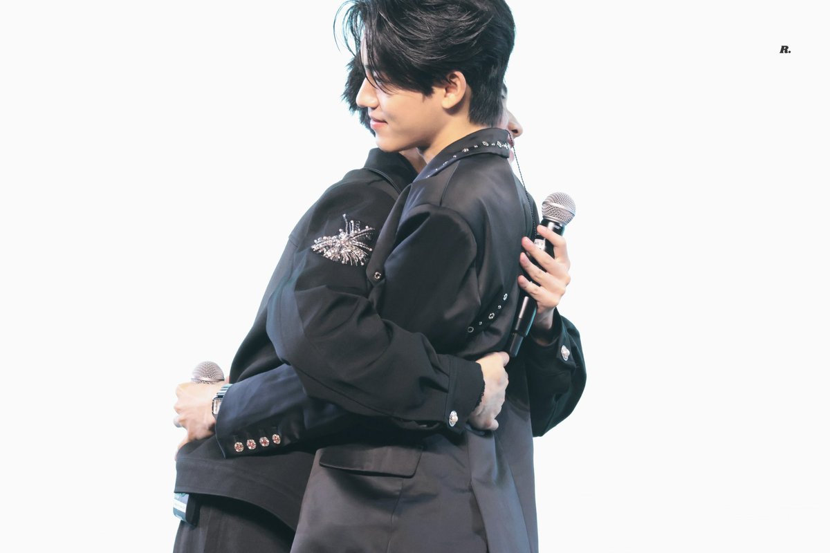 piano_error's tweet photo. Love you Orange.

TONSOM FINAL FAN MEETING

#WhenOrangesFallFinalEP
#AlmondProgress https://t.co/WvEf7jKGT7