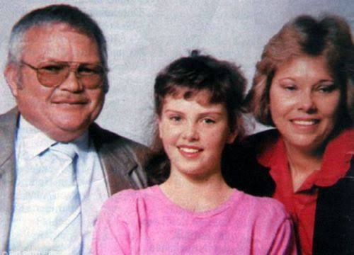 karaokecomputer's tweet photo. The irony is that those steel doors DID actually save Theron’s life - just not from the people they were designed to keep out. The doors bought Charlize’s mother just enough time to shoot and kill their abusive dad in self-defense in the middle of his drunken homicidal rampage. https://t.co/AUb9ry8lKD