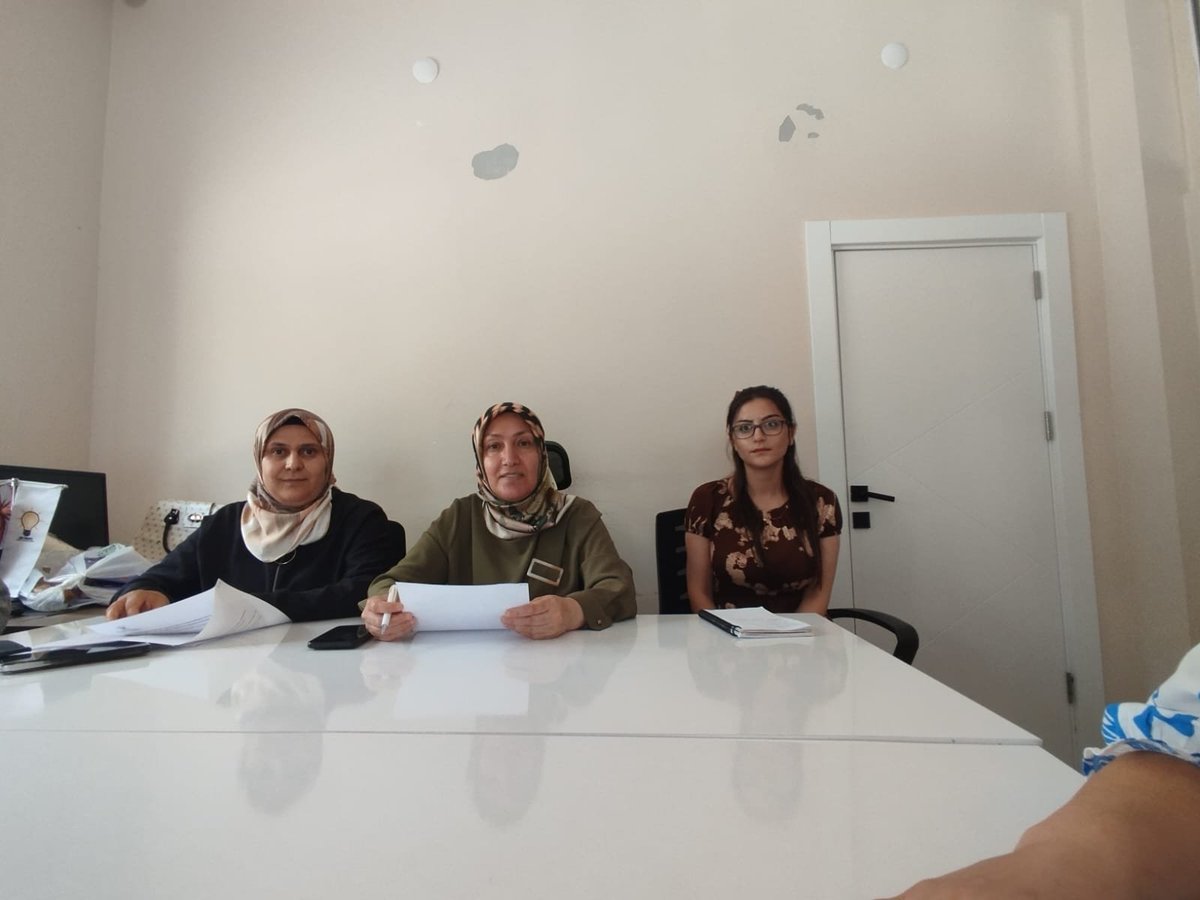 edrmtakkadinlar's tweet photo. Edremit ilçe Kadın Kolları Başkanı @KaracanYuksel risayetinde haftalık istişare toplantımızı gerçekleştirdik.
Hayırlara vesile olsun.
@AKKADINGM @akkadinvann @ArvasAbdulahat @zerrin_alpaslan @OndilKenan @saitaytulunn https://t.co/eVsnAlG61g
