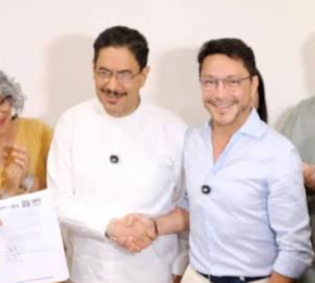 rafapachecop's tweet photo. @Melquisedec70 @carlosecaicedo Toda Una Asquerosa Rata Petrista .

Siempre vimos a Iván Cepeda y @petrogustavo posar muy orgullosos junto  a la Rata Negra de Carlos Caicedo. https://t.co/whrmShY3HH