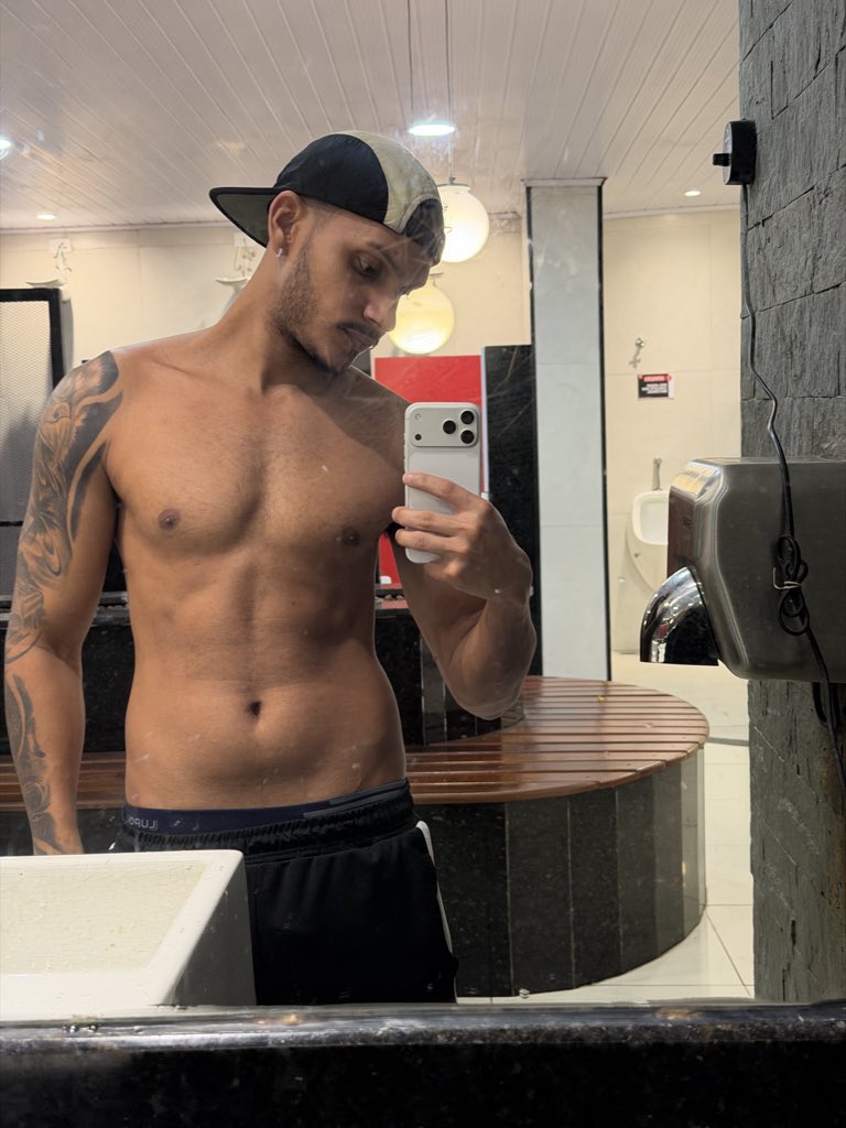 quefaseboy's tweet photo. Tá pago hj https://t.co/wBgwBHFCDU