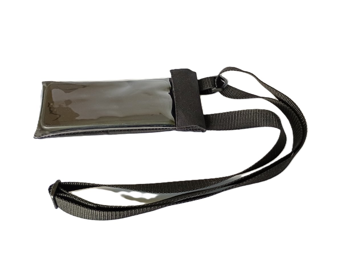 VALkaydesign's tweet photo. Waterproof, secure, and easy to reach. The adjustable velcro straps keep your phone bag comfortably in place, letting it hang right where you need it so your phone stays dry, out of your pocket, and ready the moment you grab it.
#handmade
#securebag 
https://t.co/8kcVzJEyzI https://t.co/l1JXZEOzUr