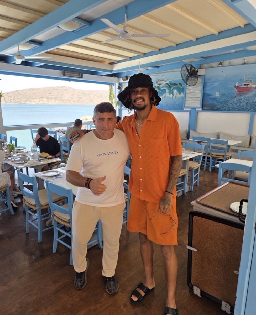 RNJ740's tweet photo. Bradley Barcola on holiday in Greece 🇬🇷 https://t.co/pPNHi2KX2T