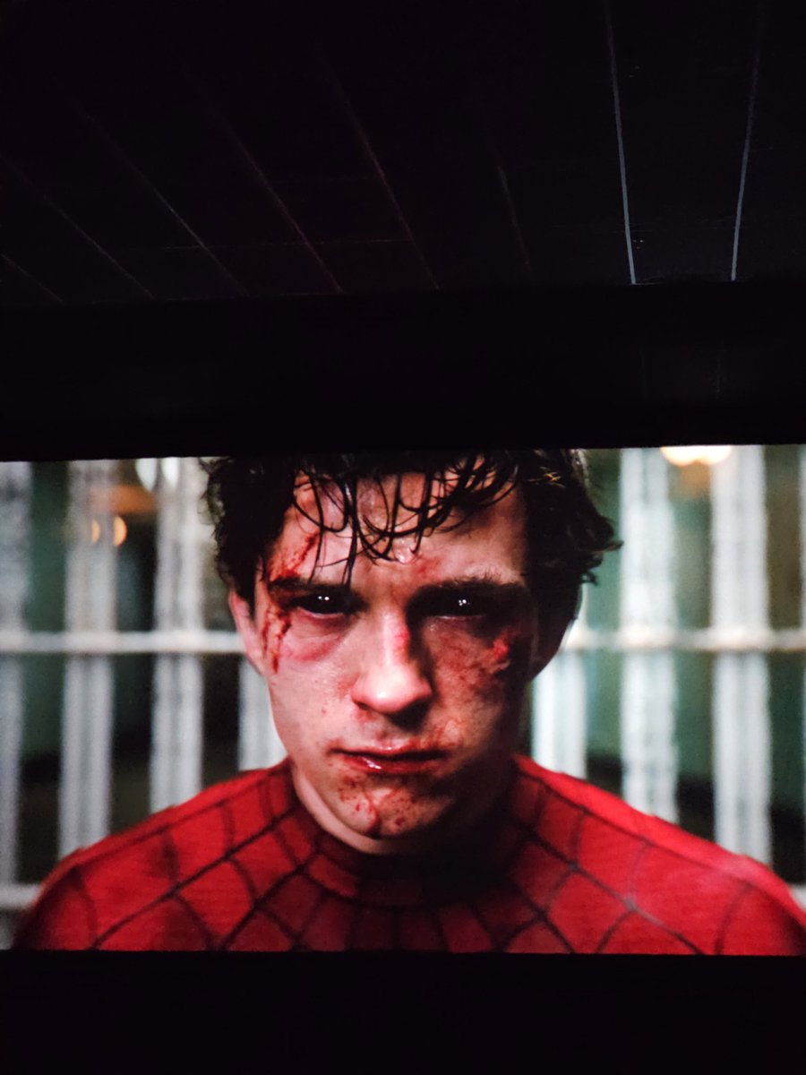 areunasty's tweet photo. ACABEI DE ASSISTIR HOMEM ARANHA E CALCINHAS FORAM MOLHADAS NO CINEMA https://t.co/Hrks1tbwmQ