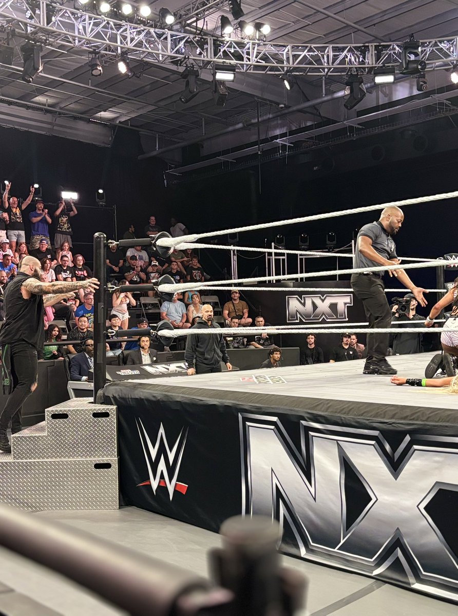 ItsRhyanmarieXO's tweet photo. i’d say that was perfect 10.. 👀

#WWENXT | @ShawnSpears https://t.co/g3UKXdVruZ