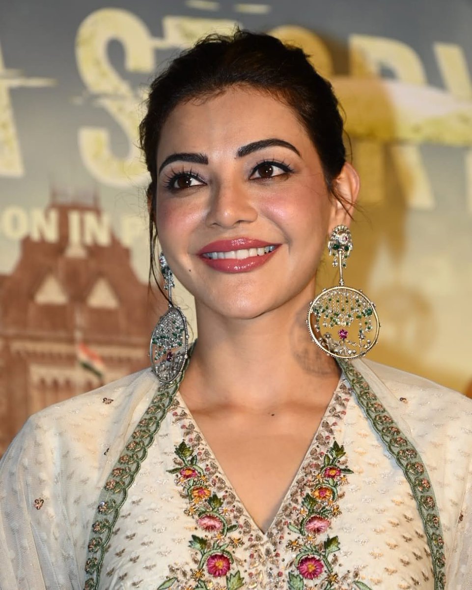 kajuslave's tweet photo. @Sam_holicc Neverrr kajal Aggarwal mundu sam enthaki paniki radhuuuu https://t.co/WxpuW2inD5