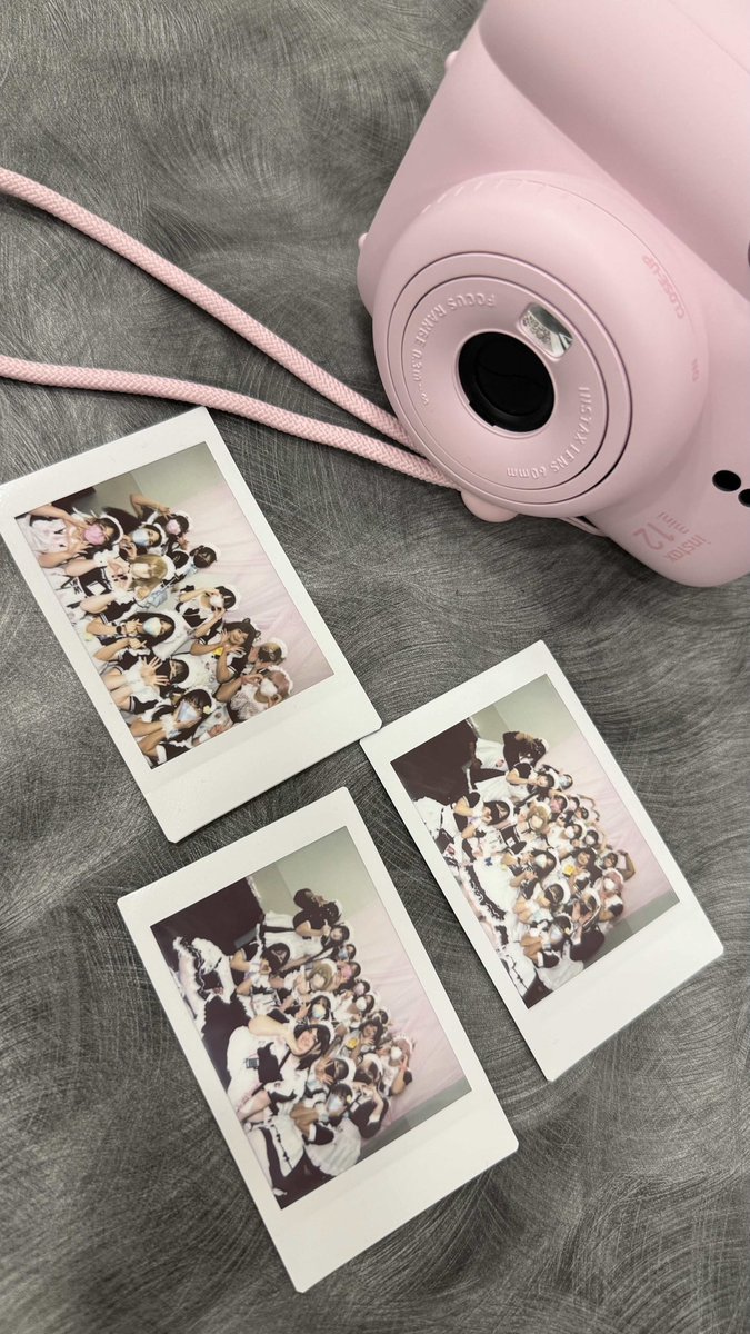 serenribbity's tweet photo. so honored to have been a maid this year at OffKai's Maid Cafe! 💚✨

working with all of the lovely maids, butlers, &amp; staff was a blast! i got to make so many new friends! :3c

and thank you @MataraKan for being so nice and sweet to us, you were so cool &amp; professional 💜 https://t.co/vqrXPR4r4n