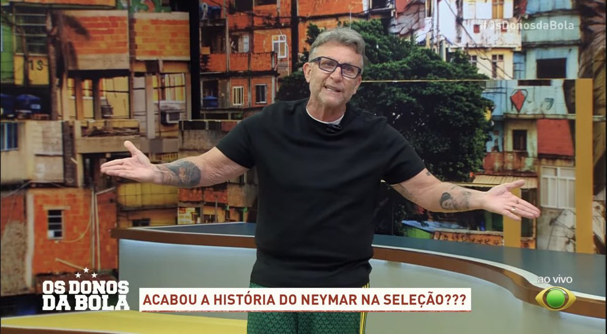 futebol_info's tweet photo. Neto detona fala de Neymar sobre aposentadoria da Seleção Brasileira: 'É um dos piores atacantes da história'.

“Acha que não quer mais? A não ser que vá ter imposição dos patrocinadores, daqueles que comandam a CBF. É uma vergonha isso. 'Dei minha vida'… Que vida que você deu? Qual título você ganhou? Qual título de Copa você disputou? É uma vergonha!”

“Você foi um jogador extraordinário, isso ninguém vai negar. Você foi. Mas, na Seleção, você é um dos piores atacantes da história. Um dos piores da história. Ah, mas o Neto ganhou o quê? Eu não ganhei nada! Sou vice-olímpico, campeão sul-americano na base, vice da Copa América, tenho 7 gols só. É pífio também. Joguei nada. Agora, o Neymar, em 16 anos, tem uma Copa das Confederações e uma medalha olímpica. E vou lembrar vocês: contra o 3º time da Seleção Alemã e quase perdeu!”

🗞️ Band | ESPN
📸 Raul Baretta/SFC | Reprodução/Band