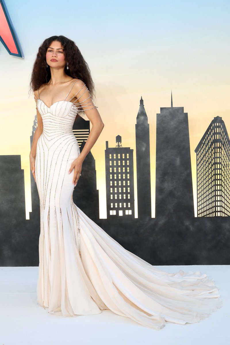 jacquemusx's tweet photo. She’s not giving us a second to breathe. Zendaya in Tamara Ralph Couture for her “Spider-man: Brand New Day” Press Tour. https://t.co/u7KG9lbRsO