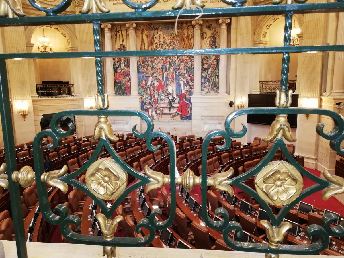 Feloarias's tweet photo. Desde que existe el Capitolio Nacional (1872) se han hecho 37 posesiones presidenciales adentro, de Murillo Toro a Uribe

Otras 7 se hicieron a los pies del edificio: 5 en la Plaza de Bolívar (Samper, Pastrana, Santos I, Duque y Petro), 2 en la Plaza Núñez (Gaviria y Santos II) https://t.co/hneBYRpw8E