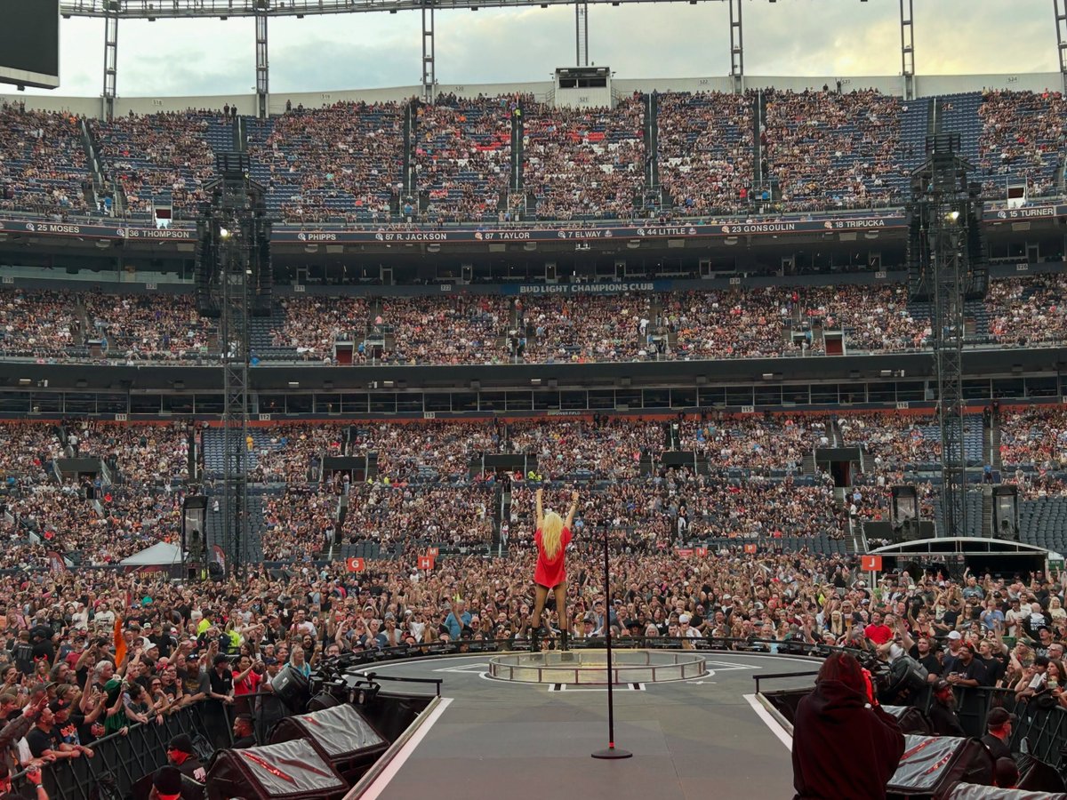 TPROfficial's tweet photo. Mile High Stadium! AMAZING! On to the @wiltern  in LOS ANGELES FRIDAY ⚡️🔥🦇🕷️ https://t.co/vUZM3PjCIW