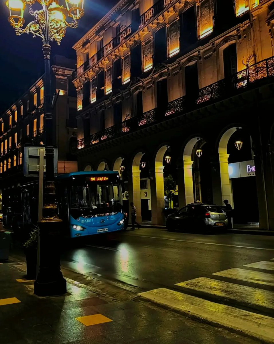 lidya_Benmehdi's tweet photo. Alger la nuit ✨ https://t.co/1vAlxnRvTp